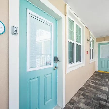 Clearwater Beach Suites #104
