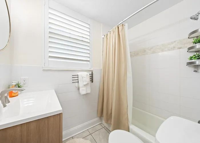 Ferienhaus Steps To The Beach! Ground Floor 1br + Heated Pool