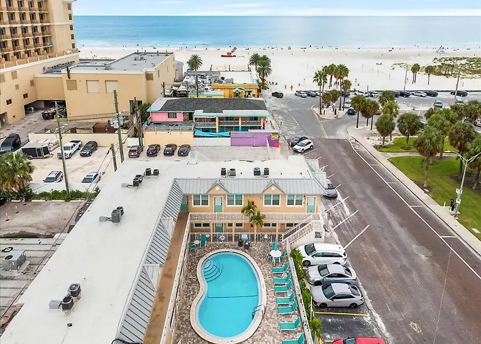 Ferienhaus Steps To The Beach! Ground Floor 1br + Heated Pool Clearwater Beach