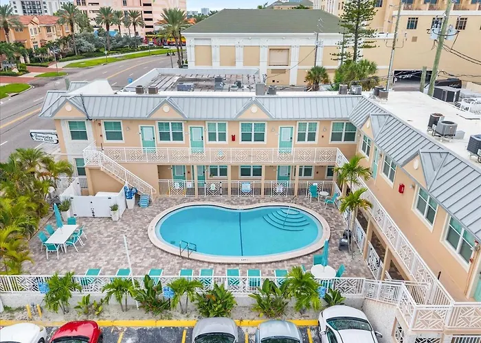 Steps To The Beach! Ground Floor 1br + Heated Pool