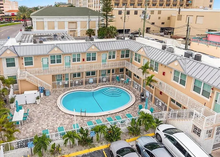 Steps To The Beach! Ground Floor 1br + Heated Pool Ferienhaus Clearwater Beach